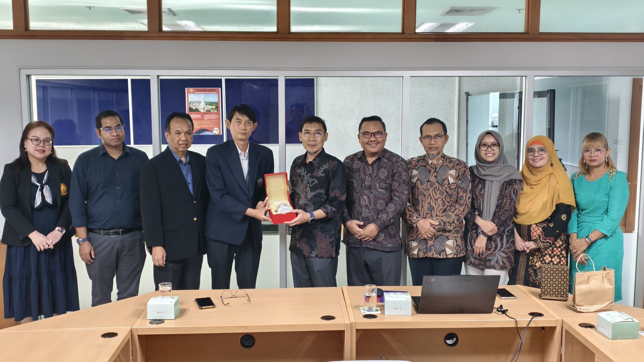 Research Across Borders: UMS Delegation Visited AU for Strategic Collaboration